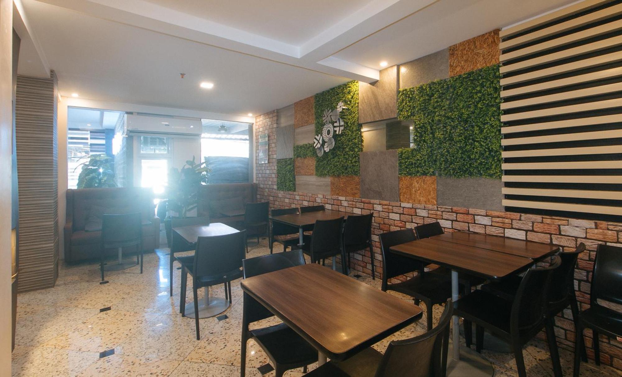Reddoorz Plus At Seventy Five Inn Near Manila Airport Paranaque City Buitenkant foto
