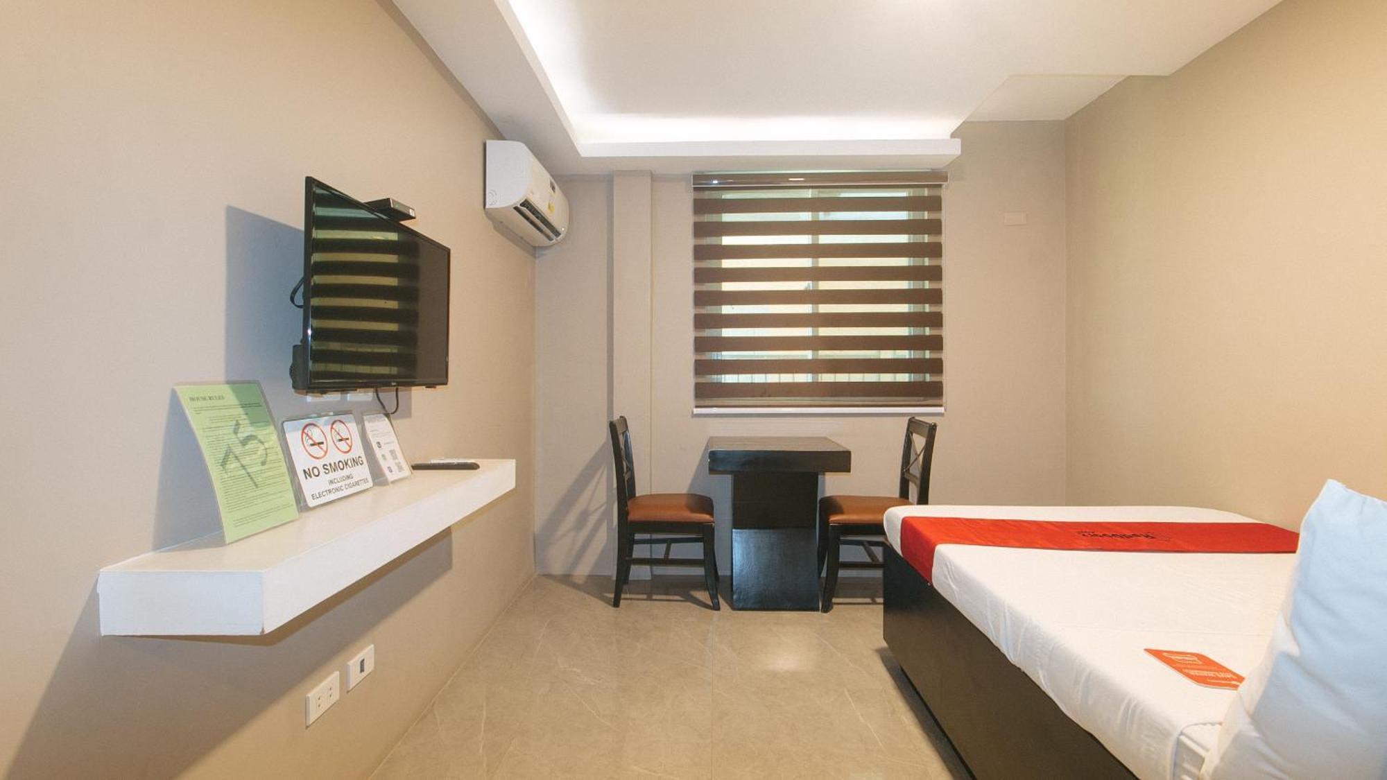 Reddoorz Plus At Seventy Five Inn Near Manila Airport Paranaque City Buitenkant foto