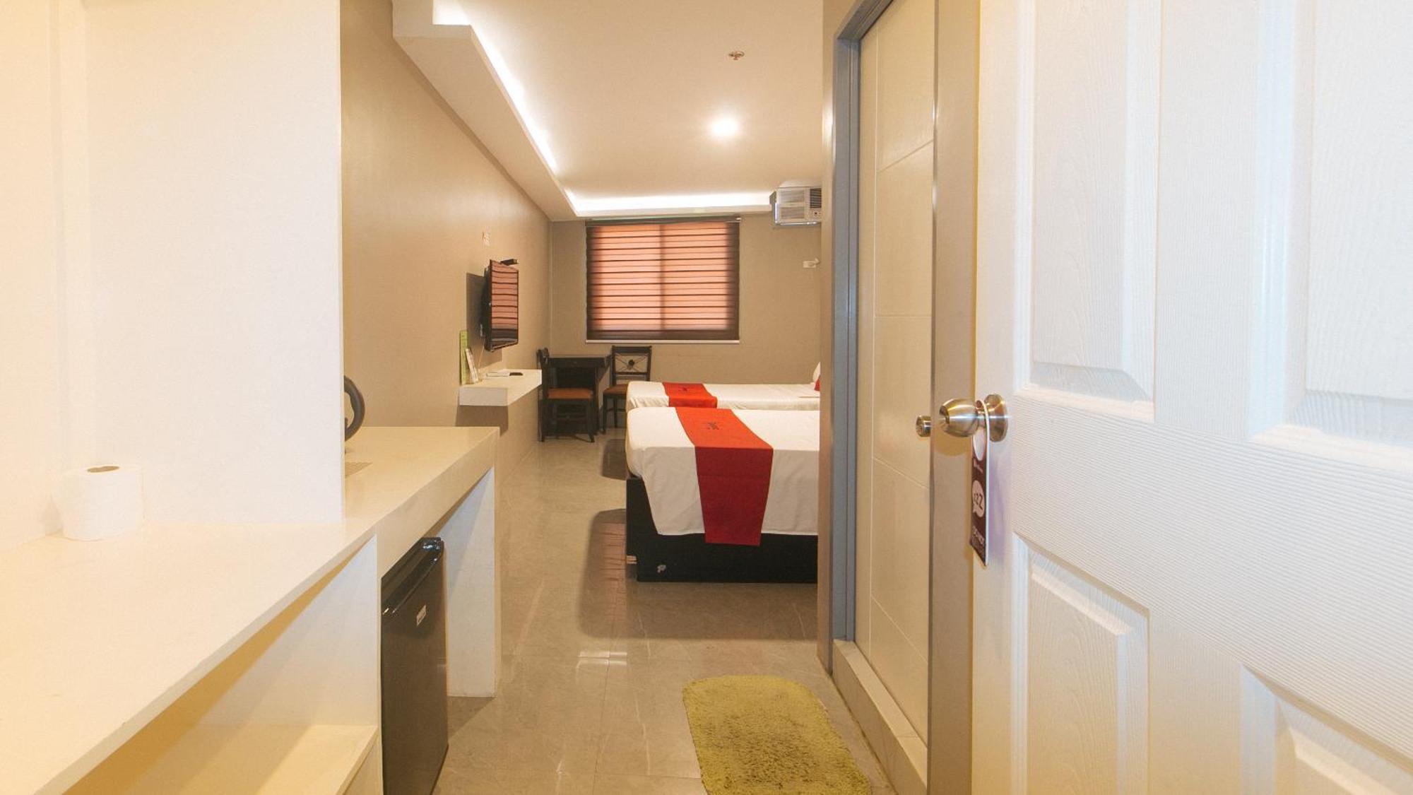 Reddoorz Plus At Seventy Five Inn Near Manila Airport Paranaque City Buitenkant foto