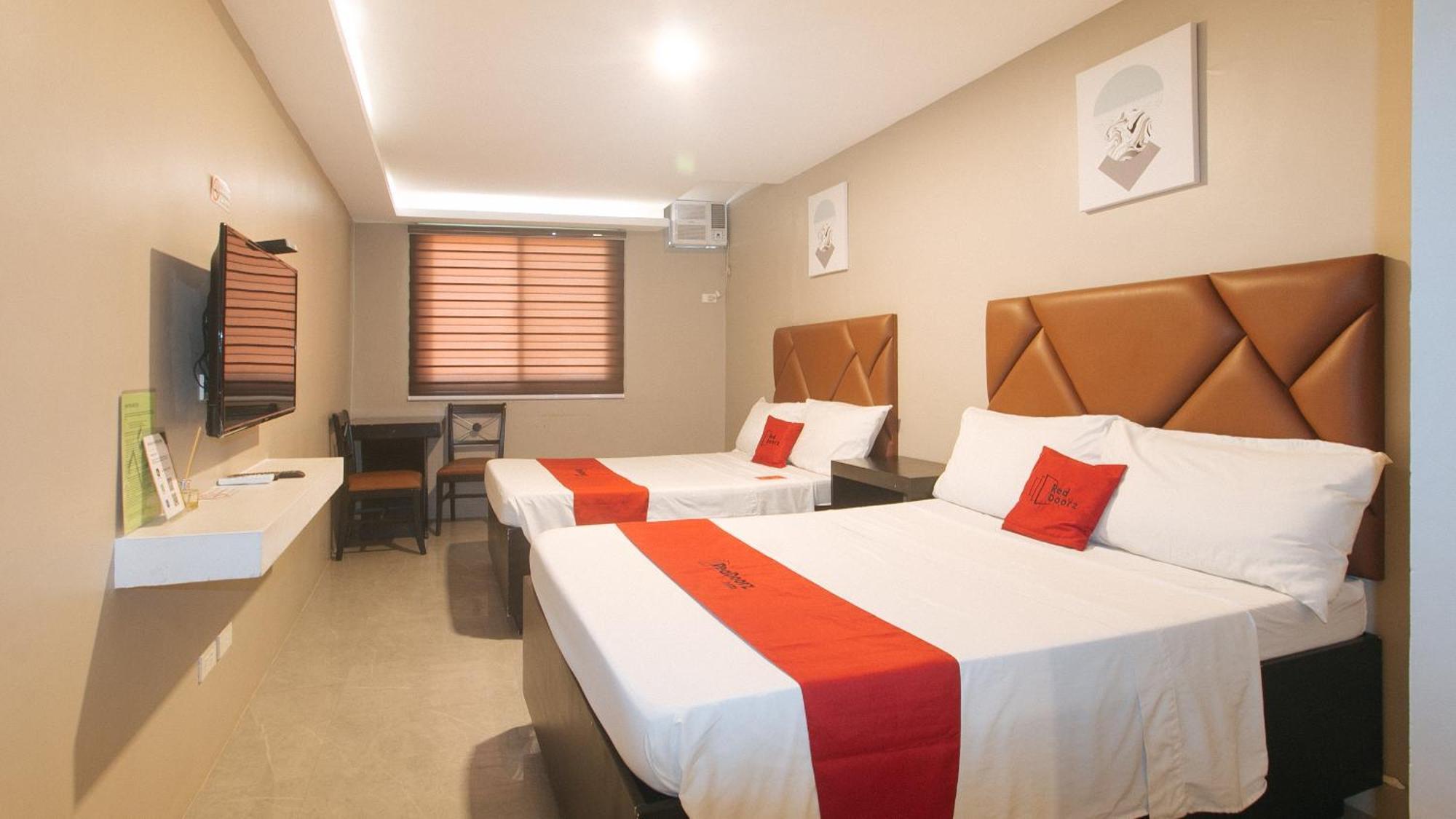 Reddoorz Plus At Seventy Five Inn Near Manila Airport Paranaque City Buitenkant foto