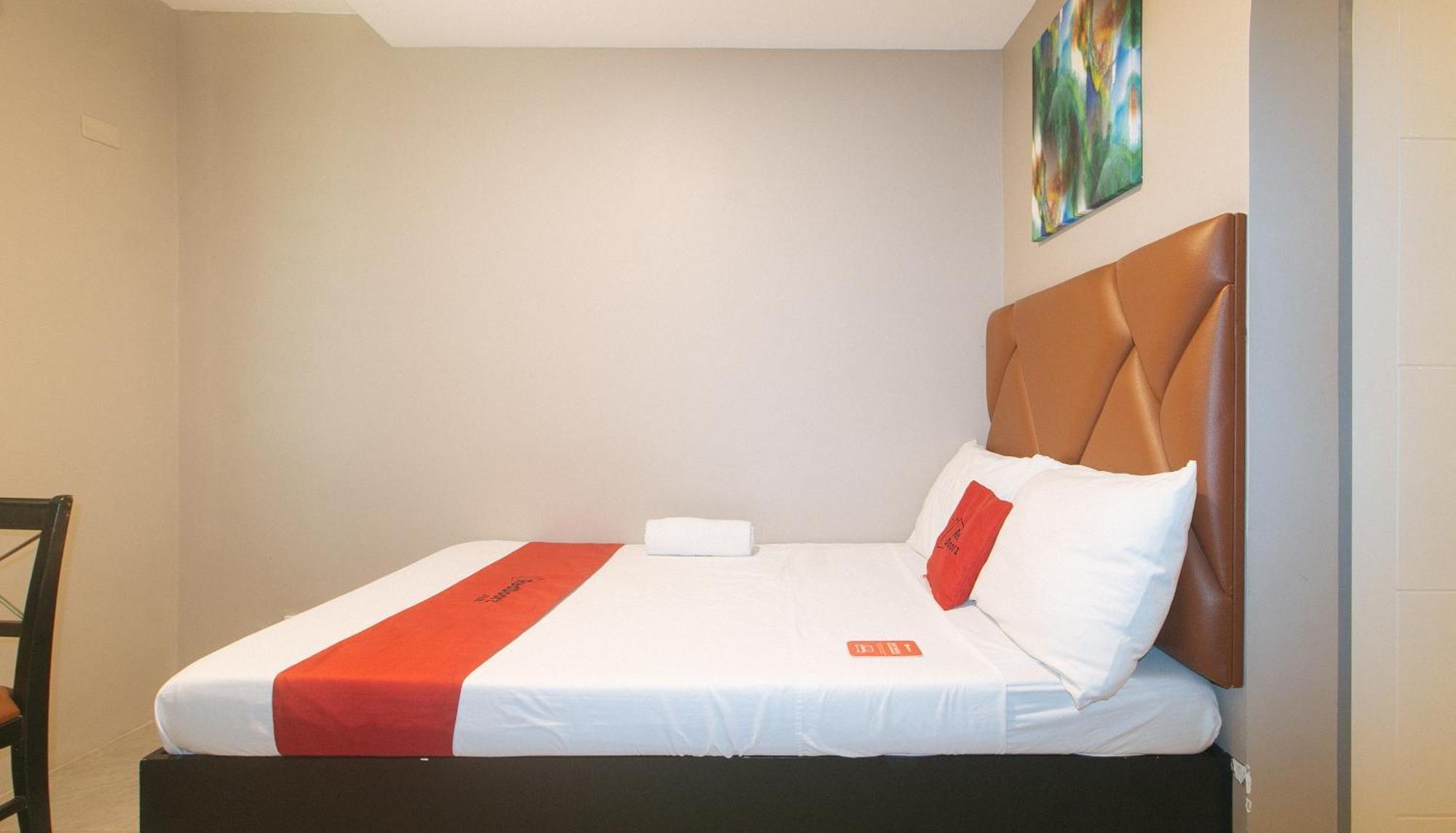 Reddoorz Plus At Seventy Five Inn Near Manila Airport Paranaque City Buitenkant foto