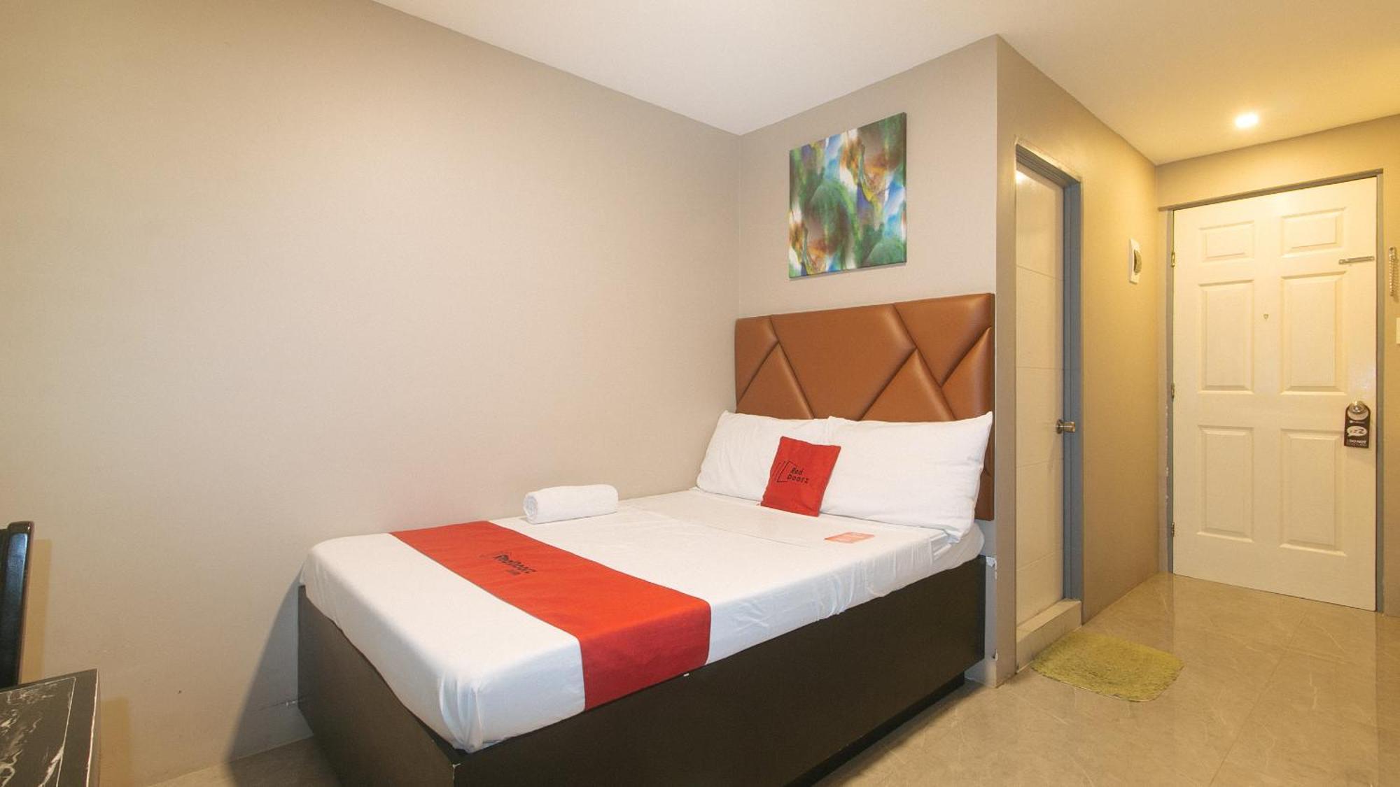 Reddoorz Plus At Seventy Five Inn Near Manila Airport Paranaque City Buitenkant foto