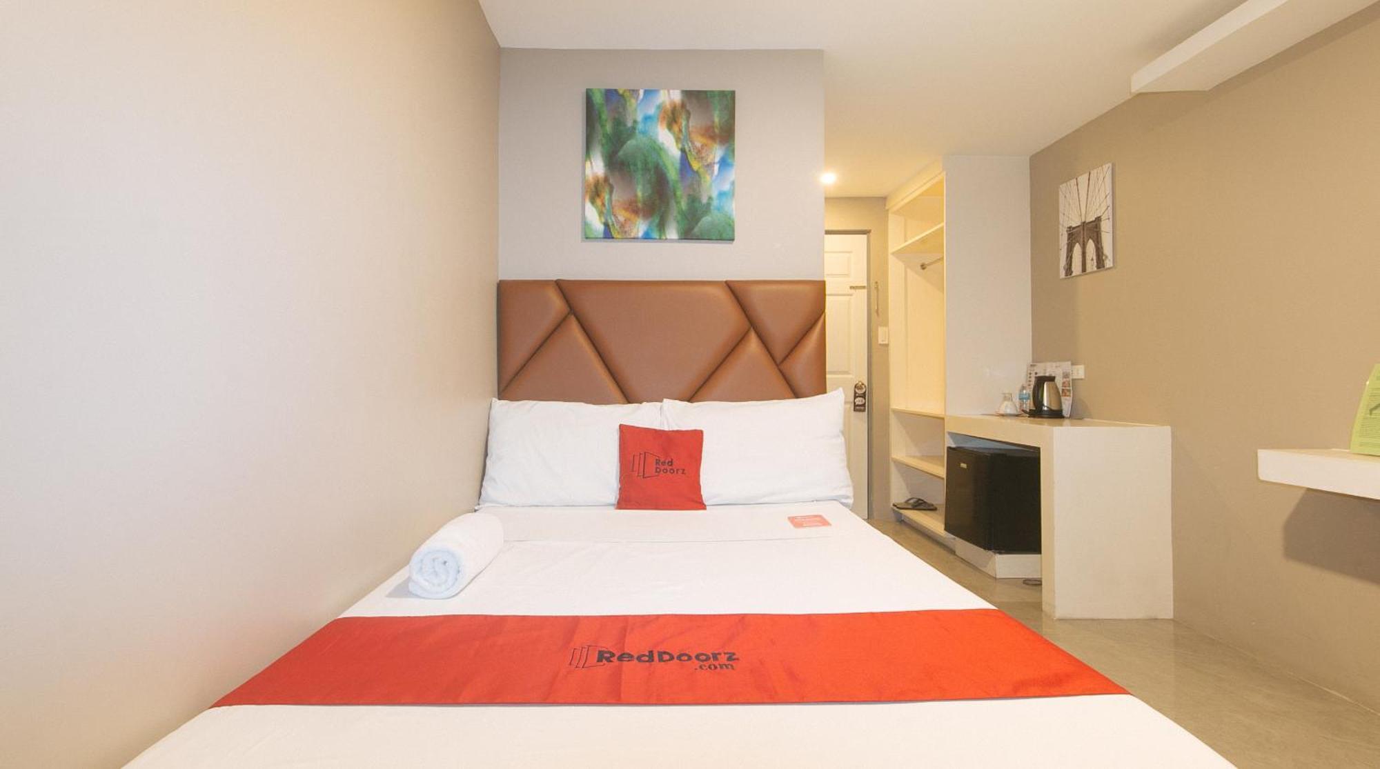 Reddoorz Plus At Seventy Five Inn Near Manila Airport Paranaque City Buitenkant foto