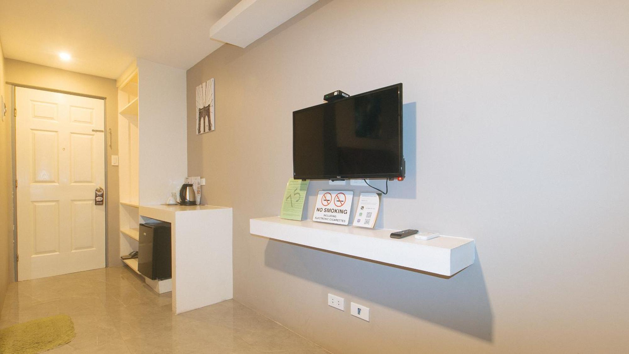 Reddoorz Plus At Seventy Five Inn Near Manila Airport Paranaque City Buitenkant foto